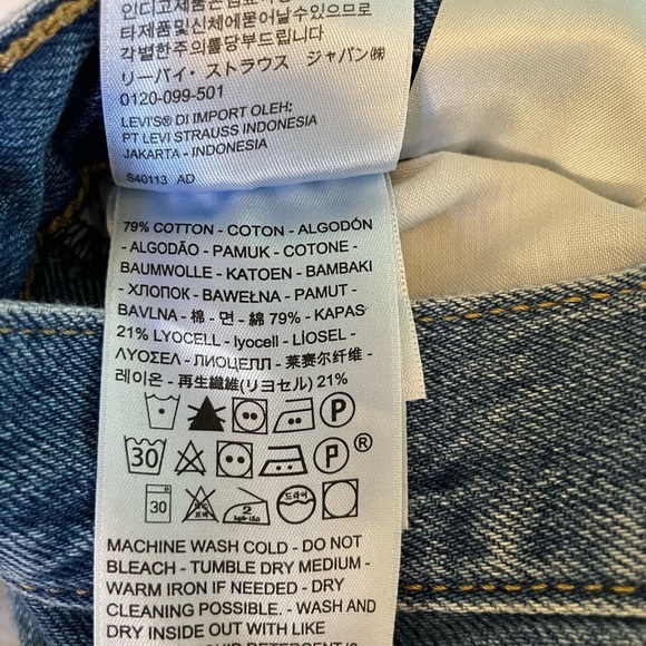 Levi's Mom Jeans, High Loose Taper, Medium Wash, Levi’s Premium Denim - Picture 13 of 13